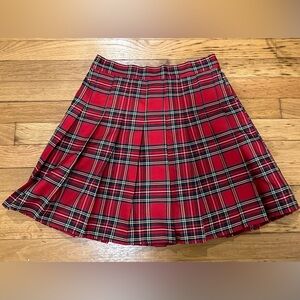 Red plaid skirt w/pockets!